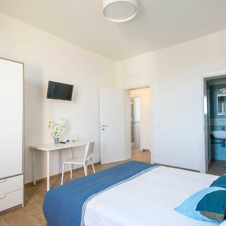 Altido Pampurio Airport Apartment Pisa Exteriör bild