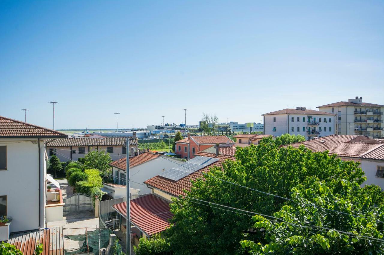 Altido Pampurio Airport Apartment Pisa Exteriör bild